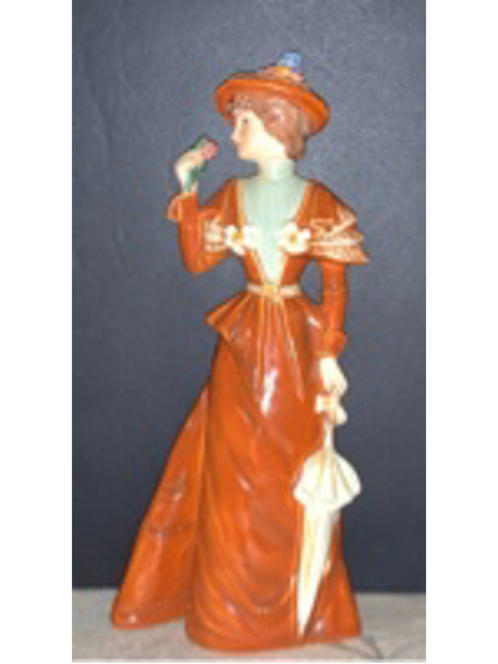 Goebel "The Visitor 1894" Figurine Brown/White